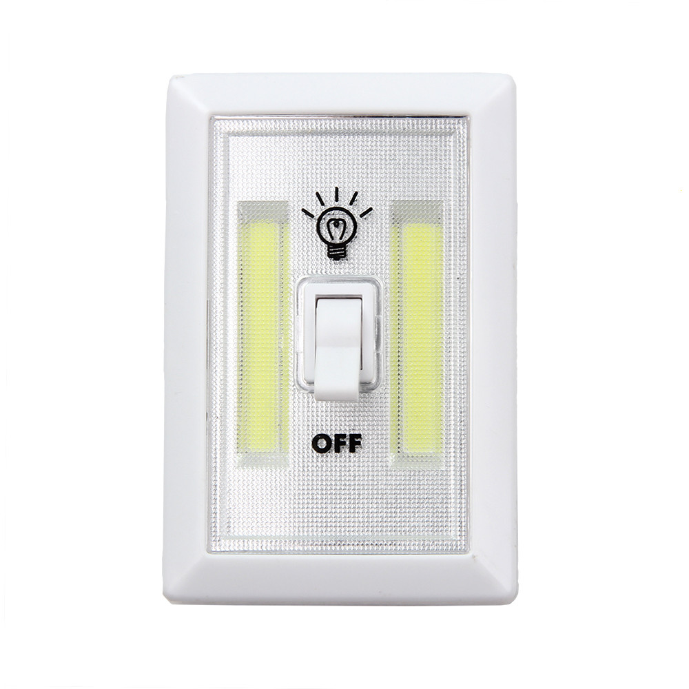 Фонарь настенный  2 led 8,1х6,5х1,3 см 3*ААА с выключателем Baizheng