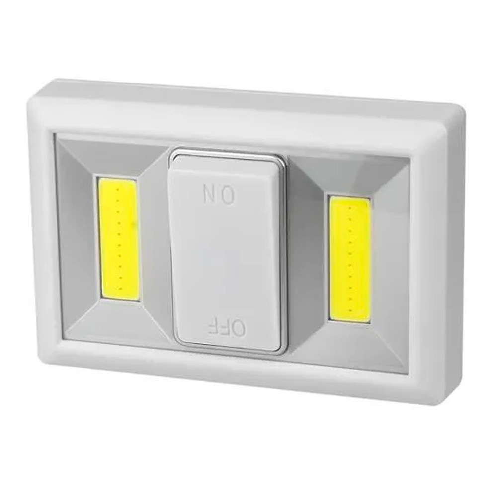 Фонарь настенный  2 led 3хААА Baizheng
